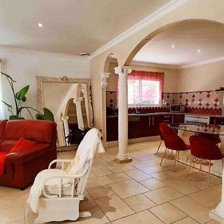 Villa Des Pins - Jolie Proche De La